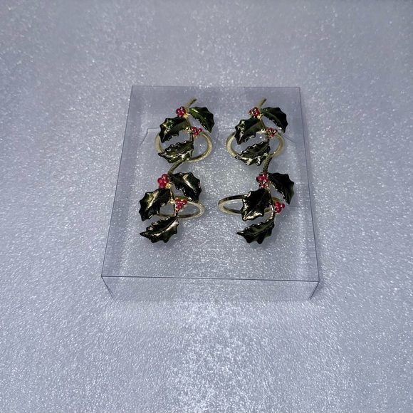Lenox Christmas 3 Set of 4 Holly Berry Napkin Rings #7156 - Picture 4 of 8